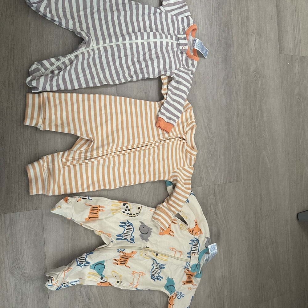 Newborn Bundle Set - Picture 3 of 8